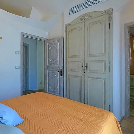 Hotel Padulella 8+2, Emma
